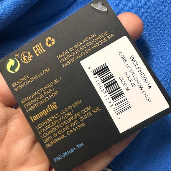 NWT Loungefly Disney Princess Snow White Fairest Crop Hoodie - Size Medium - Picture 12 of 12